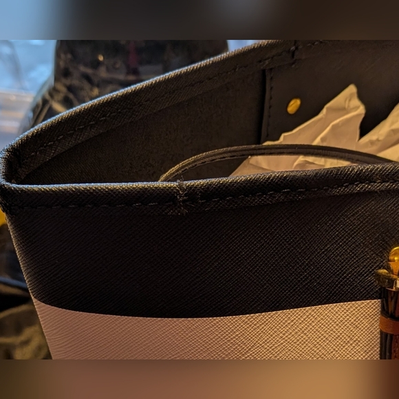 Michael Kors Jet Set Tote in Navy and White Stripes EUC - Picture 7 of 8